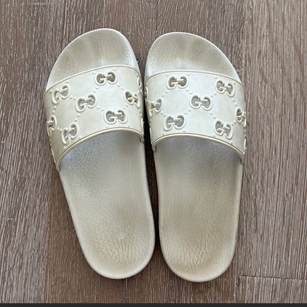 Authentic white GG Gucci slides size 7